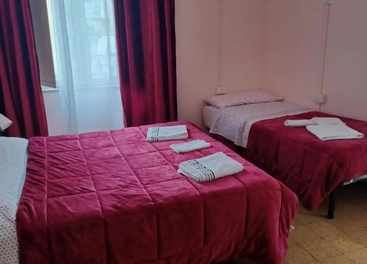 ** فندق مبيت وإفطار B&B Appartamenti Napoli إيطاليا