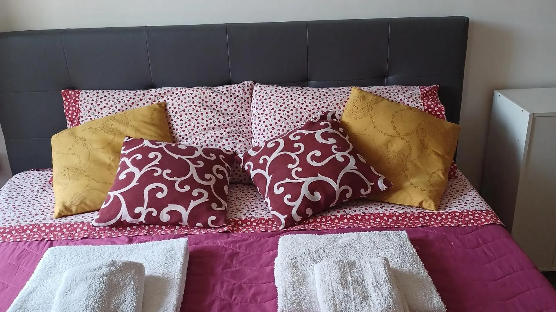 B&B Appartamenti Napoli إيطاليا